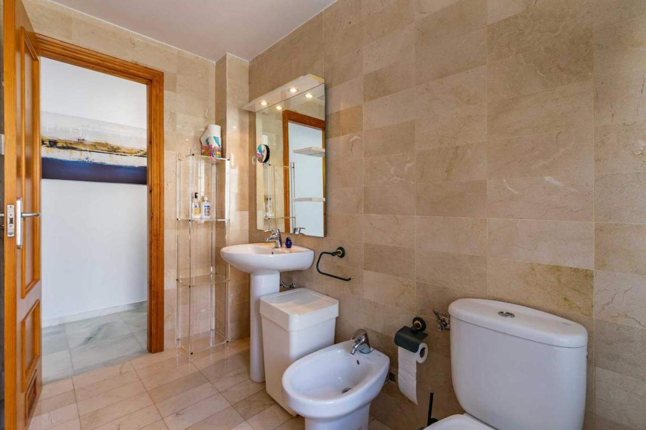 Paseo Marítimo Rey de España esquina Lope de Vega 1 dormitorio más sofá cama salón y cama supletoria Fuengirola Exterior foto