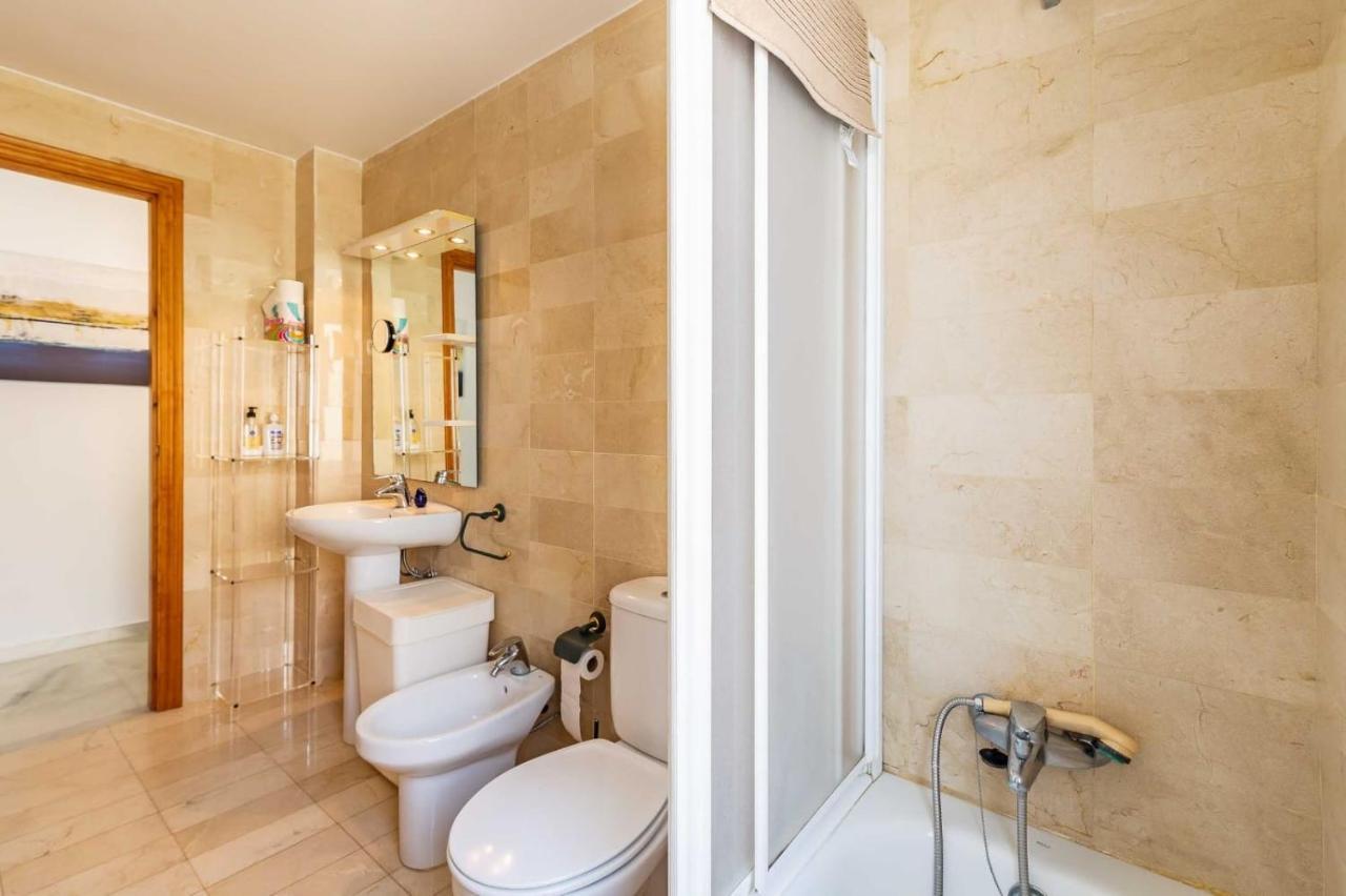Paseo Marítimo Rey de España esquina Lope de Vega 1 dormitorio más sofá cama salón y cama supletoria Fuengirola Exterior foto
